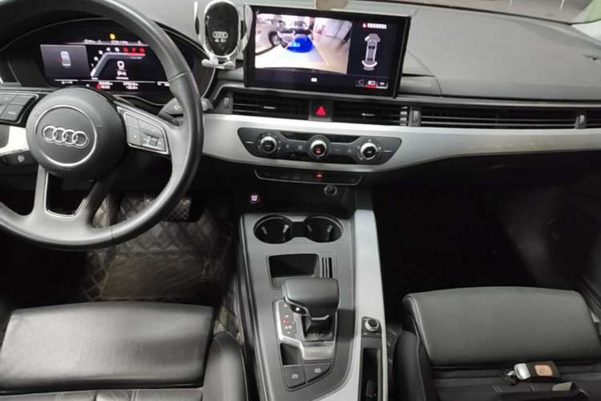 Used Audi A4L 2023 40 TFSI Fashion Dynamic Model Audio And AC Panel