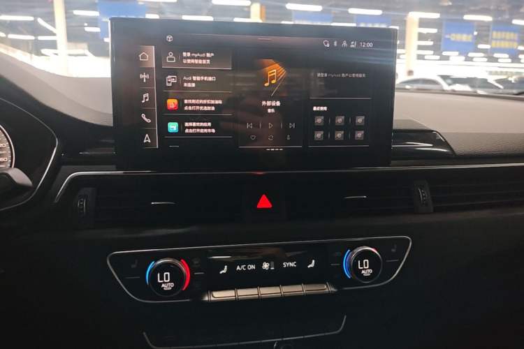 Used Audi A4L 2023 40 TFSI Luxury Dynamic Model Audio And AC Panel