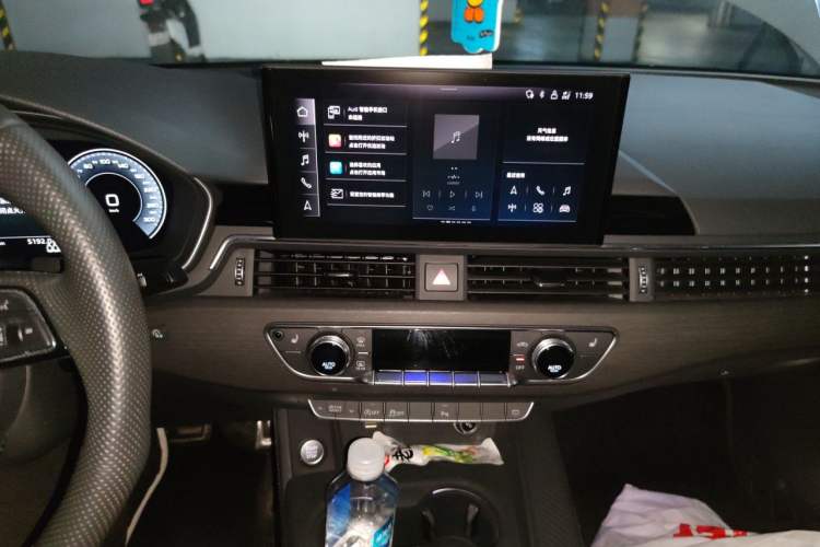 Used Audi A4L 2023 40 TFSI Luxury Dynamic Model Audio And AC Panel