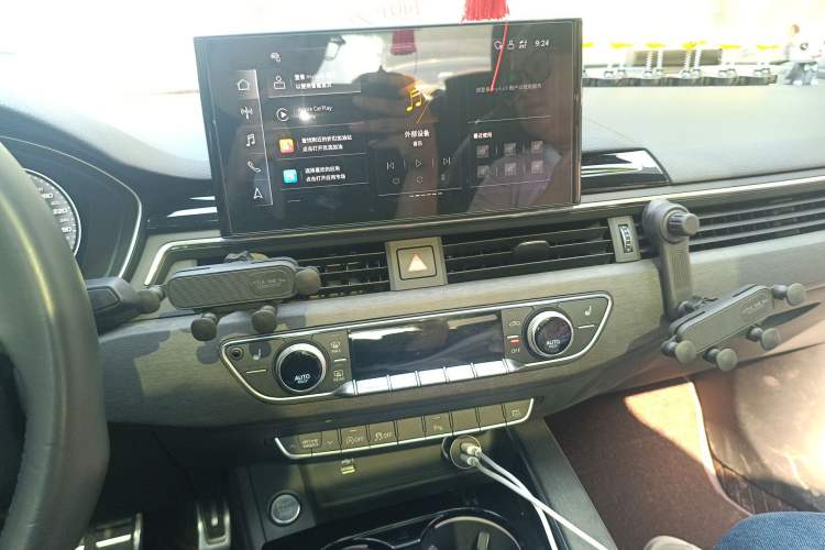 Used Audi A4L 2023 40 TFSI Luxury Dynamic Model Audio And AC Panel