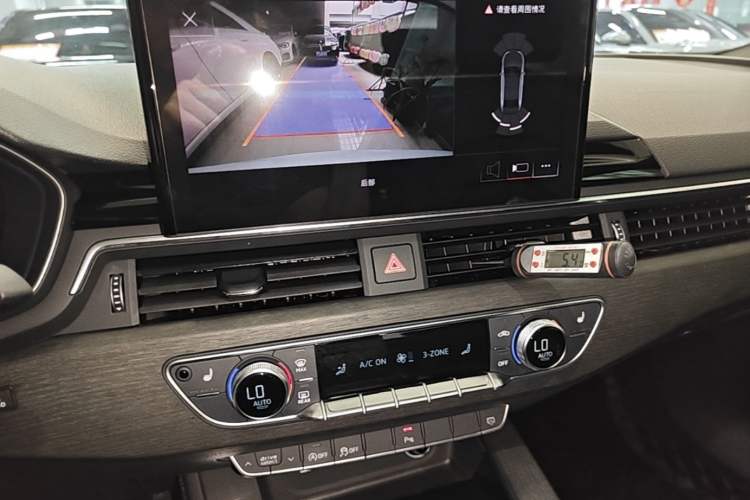 Used Audi A4L 2023 40 TFSI Luxury Dynamic Model Audio And AC Panel