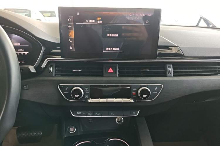 Used Audi A4L 2023 40 TFSI Luxury Dynamic Model Audio And AC Panel