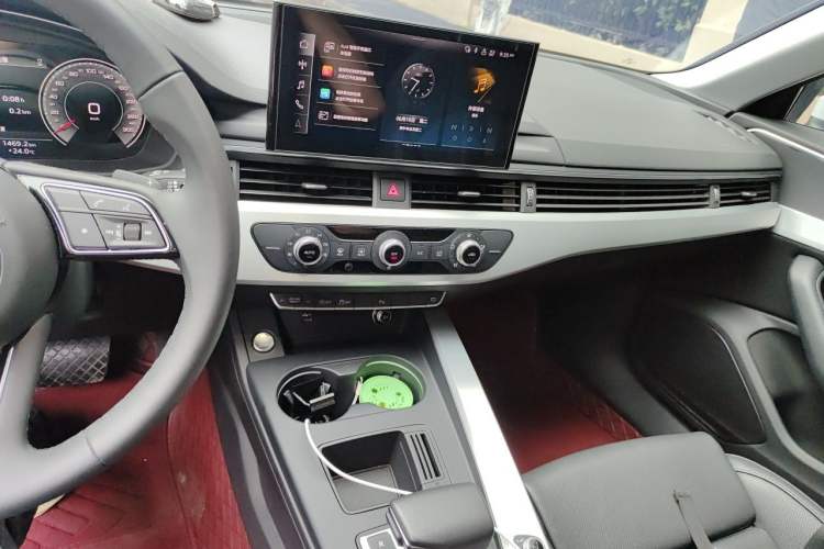 Used Audi A4L 2023 40 TFSI Fashion Dynamic Model Audio And AC Panel