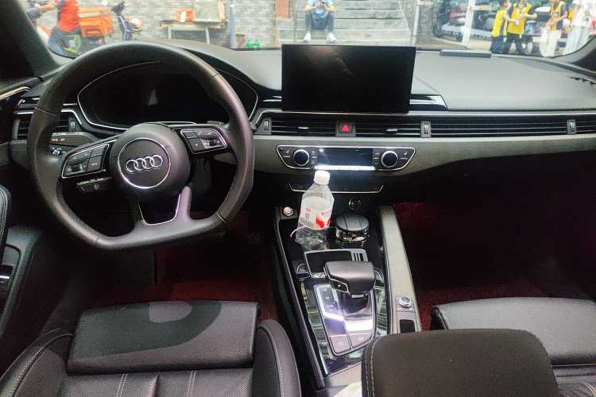 Used Audi A4L 2023 40 TFSI Luxury Dynamic Model Center Console