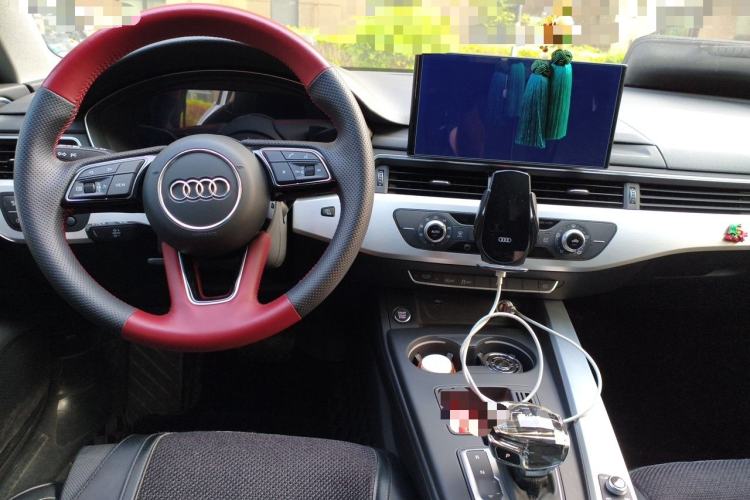 Used Audi A4L 2023 40 TFSI Fashion Dynamic Model Center Console