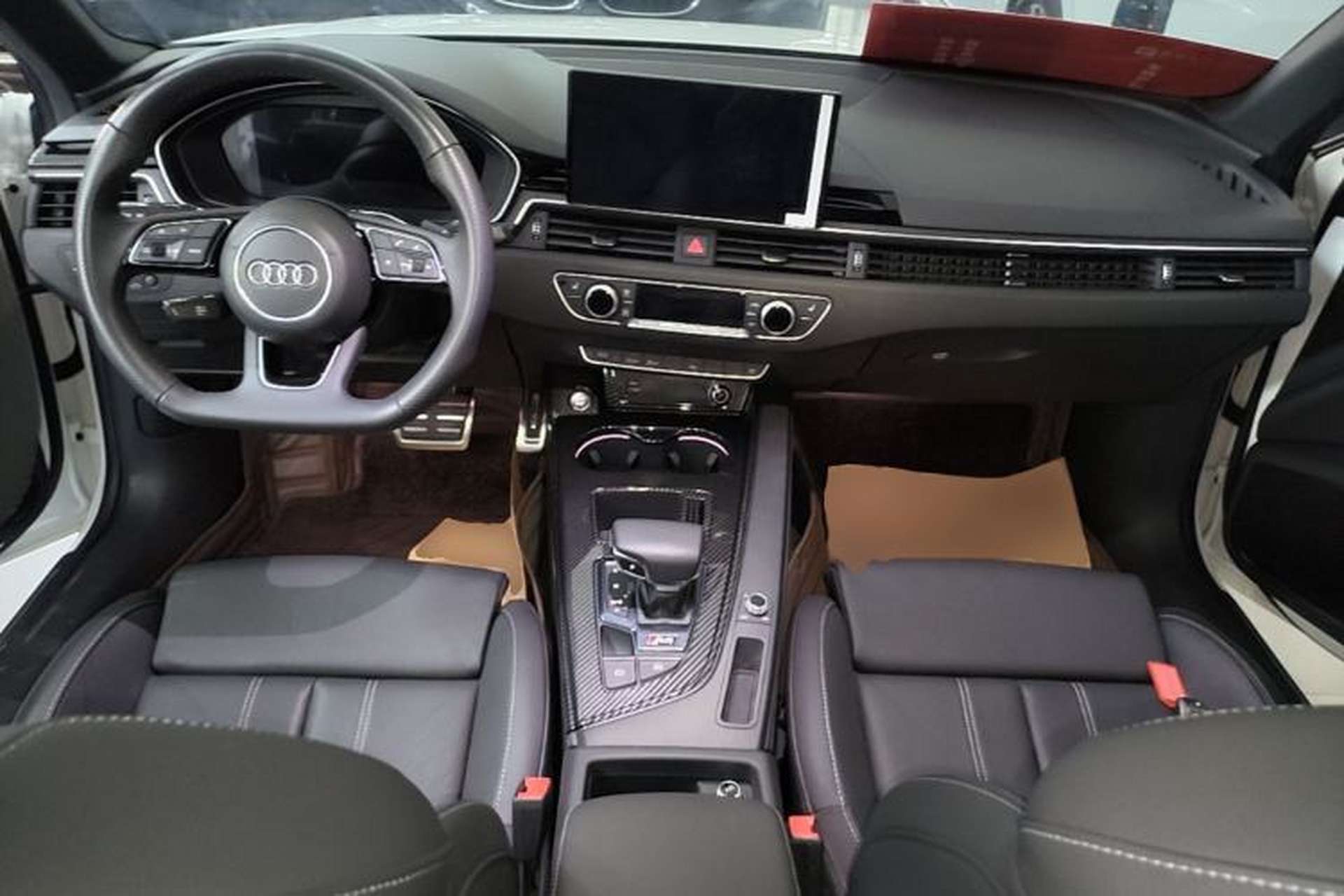 Used Audi A4L 2023 40 TFSI Luxury Dynamic Model Center Console