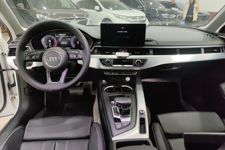 Used Audi A4L 2023 40 TFSI Fashion Dynamic Model Center Console