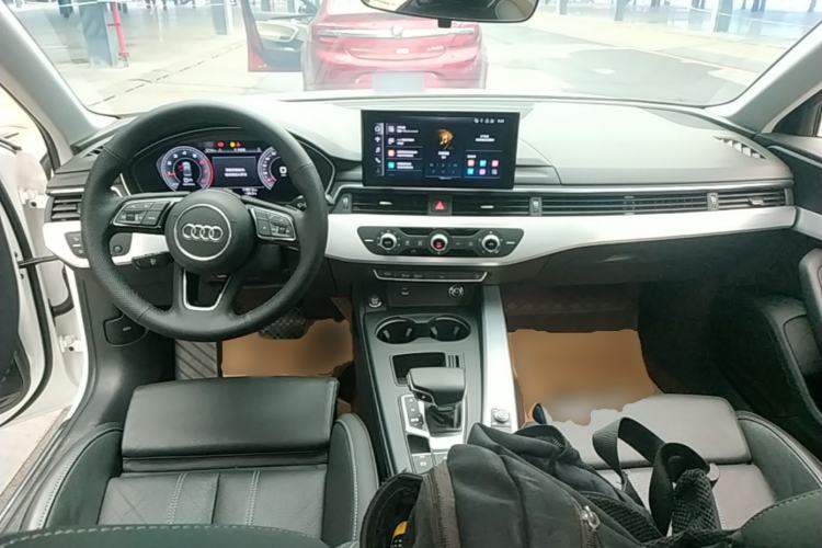 Used Audi A4L 2023 40 TFSI Fashion Dynamic Model Center Console