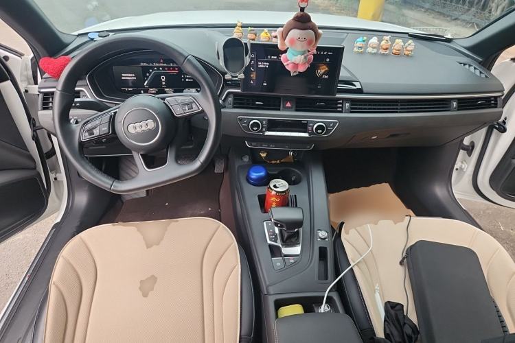 Used Audi A4L 2023 40 TFSI Luxury Dynamic Model Center Console