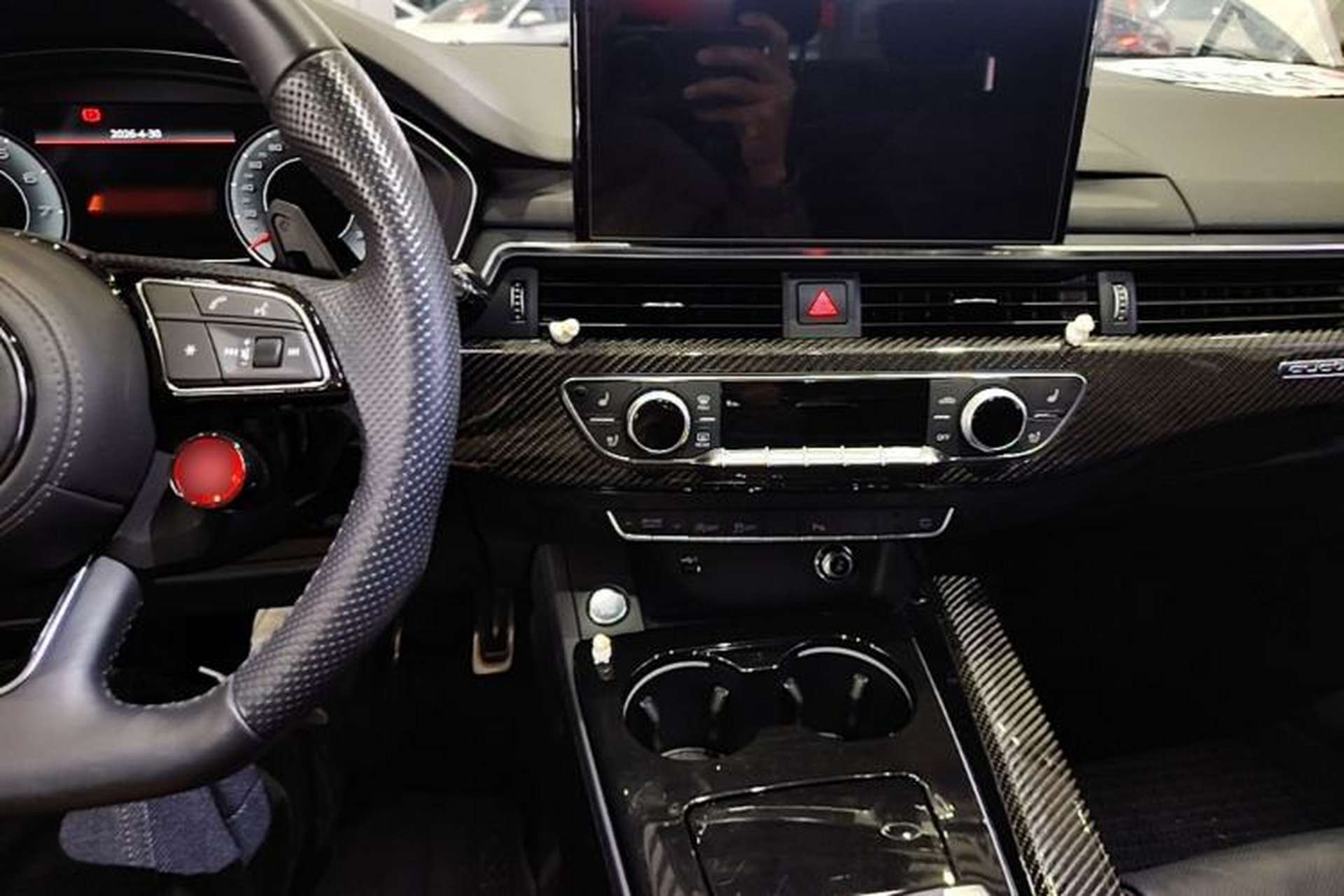 Used Audi A4L 2023 40 TFSI Luxury Dynamic Model Center Console