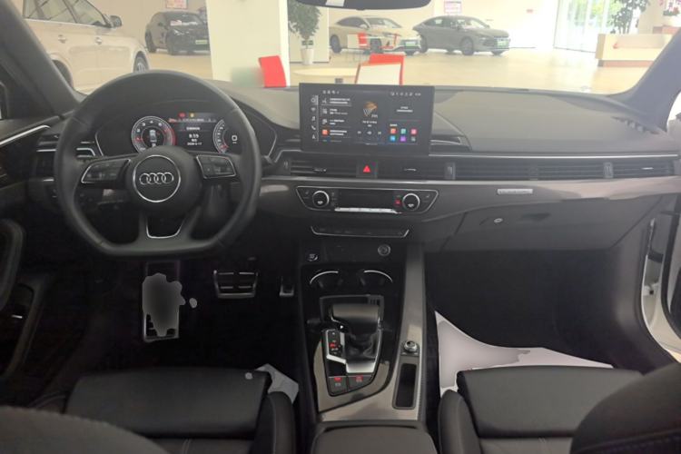 Used Audi A4L 2023 40 TFSI quattro Luxury Dynamic Edition Center Console