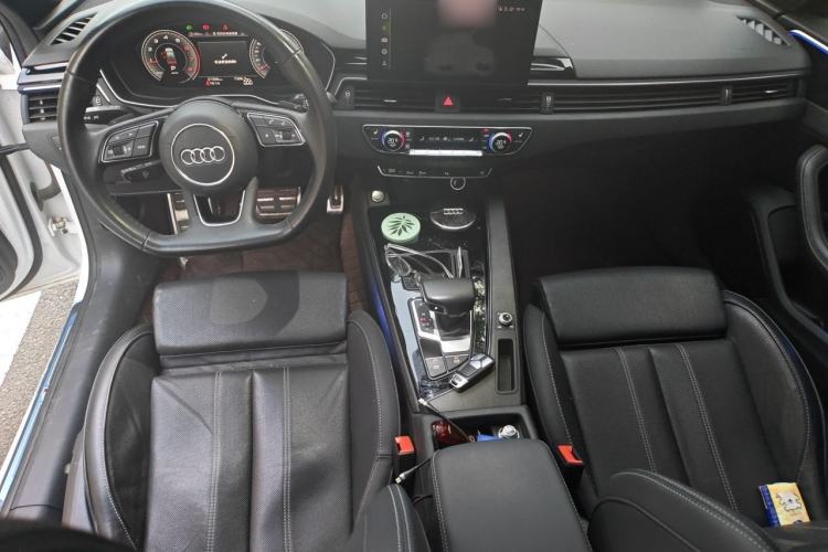 Used Audi A4L 2023 40 TFSI Luxury Dynamic Model Center Console