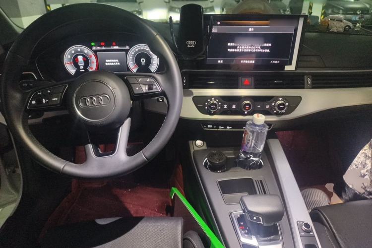 Used Audi A4L 2023 40 TFSI Fashion Dynamic Model Center Console