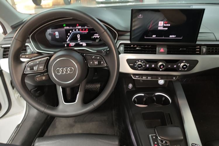 Used Audi A4L 2023 40 TFSI Fashion Dynamic Model Center Console
