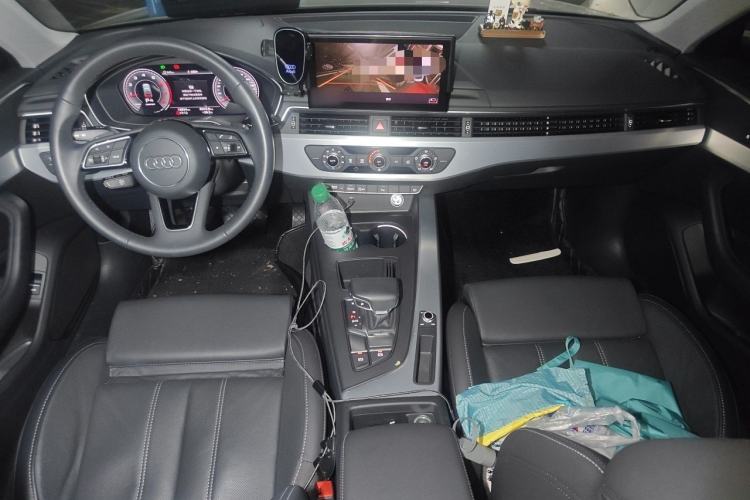 Used Audi A4L 2023 40 TFSI Fashion Dynamic Model Center Console