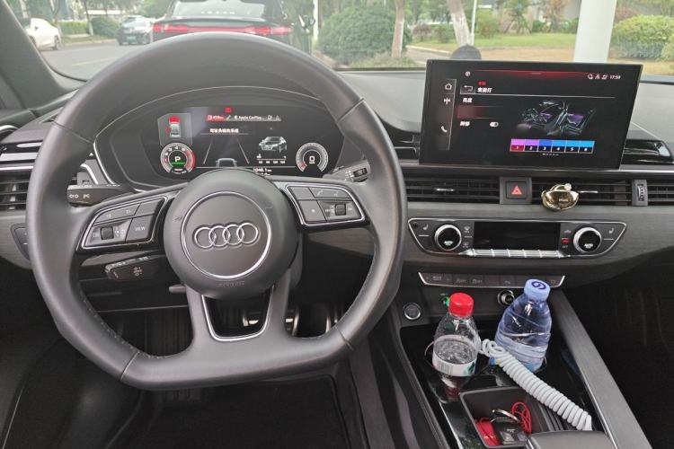 Used Audi A4L 2023 40 TFSI Luxury Dynamic Model Center Console