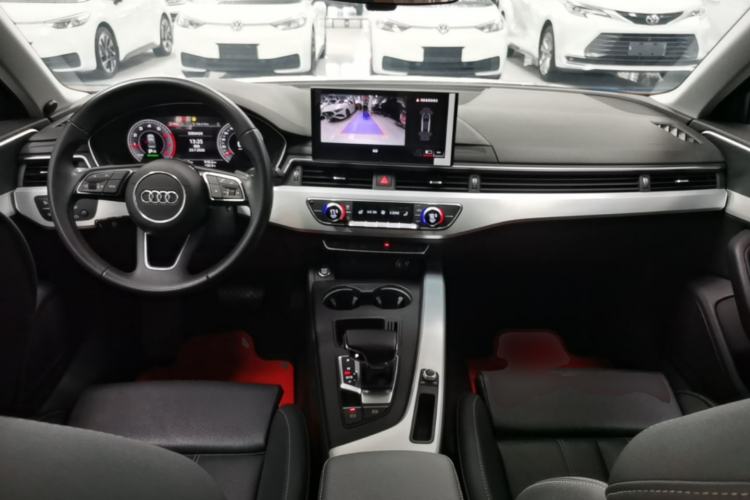 Used Audi A4L 2023 40 TFSI Fashion Dynamic Model Center Console