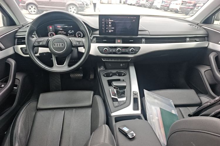 Used Audi A4L 2023 40 TFSI Fashion Dynamic Model Center Console