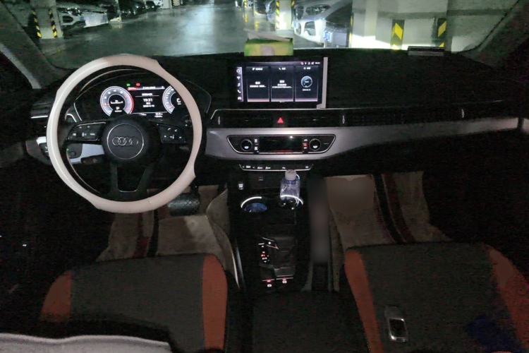 Used Audi A4L 2023 40 TFSI Fashion Dynamic Model Center Console