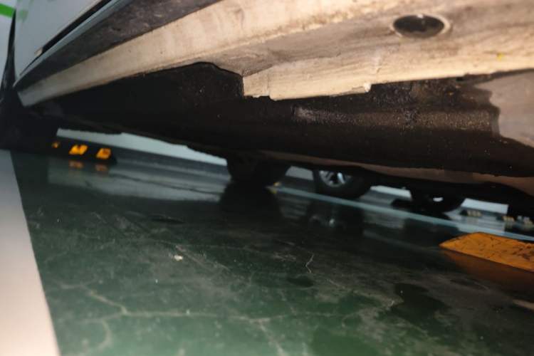 Used Audi A4L 2023 40 TFSI Luxury Dynamic Model Chassis Front Right