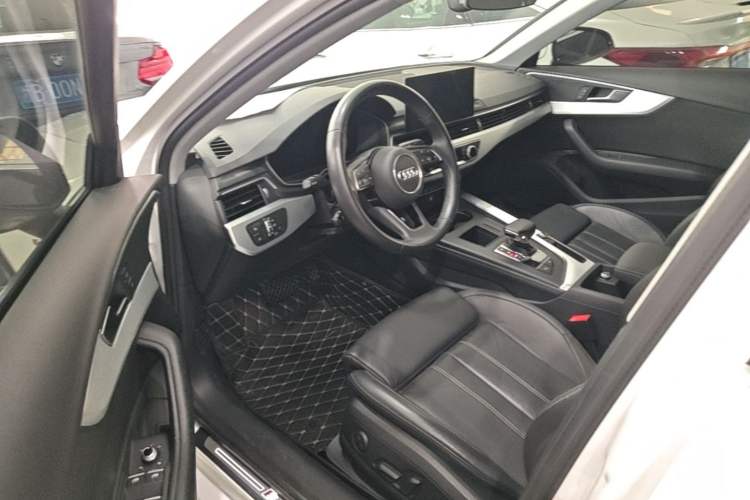 Used Audi A4L 2023 40 TFSI Fashion Dynamic Model Driver Seat