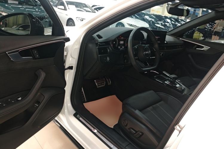Used Audi A4L 2023 40 TFSI Luxury Dynamic Model Driver Seat