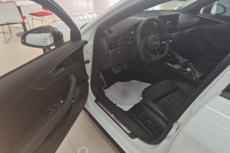 Used Audi A4L 2023 40 TFSI quattro Luxury Dynamic Edition Driver Seat
