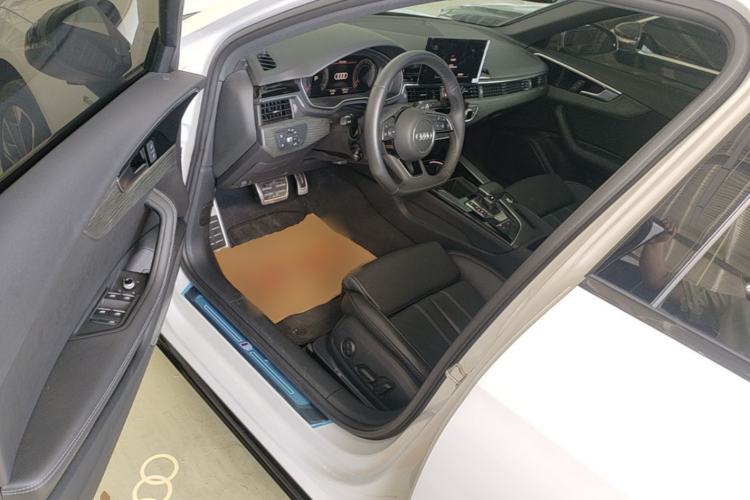 Used Audi A4L 2023 40 TFSI Luxury Dynamic Model Driver Seat