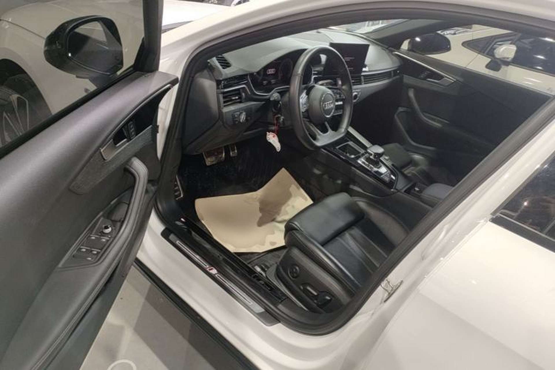 Used Audi A4L 2023 40 TFSI Luxury Dynamic Model Driver Seat