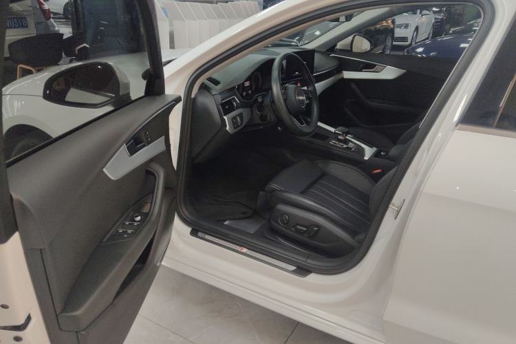 Used Audi A4L 2023 40 TFSI Fashion Dynamic Model Driver Seat