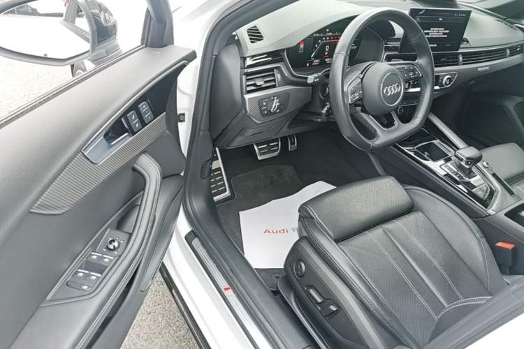 Used Audi A4L 2023 40 TFSI quattro Luxury Dynamic Edition Driver Seat