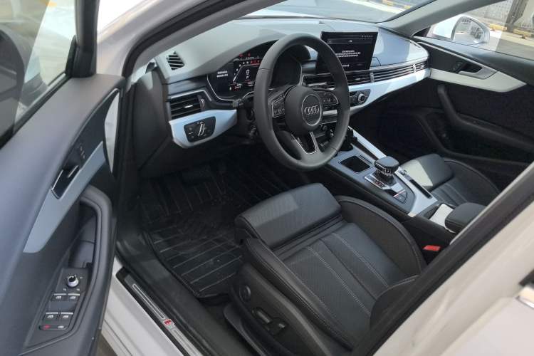 Used Audi A4L 2023 40 TFSI Fashion Dynamic Model Driver Seat