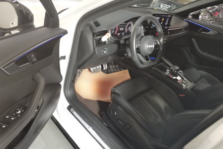 Used Audi A4L 2023 40 TFSI Luxury Dynamic Model Driver Seat