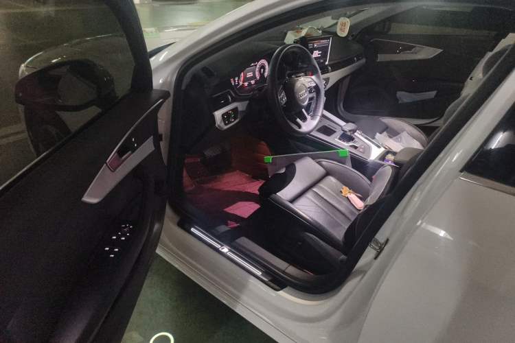 Used Audi A4L 2023 40 TFSI Fashion Dynamic Model Driver Seat