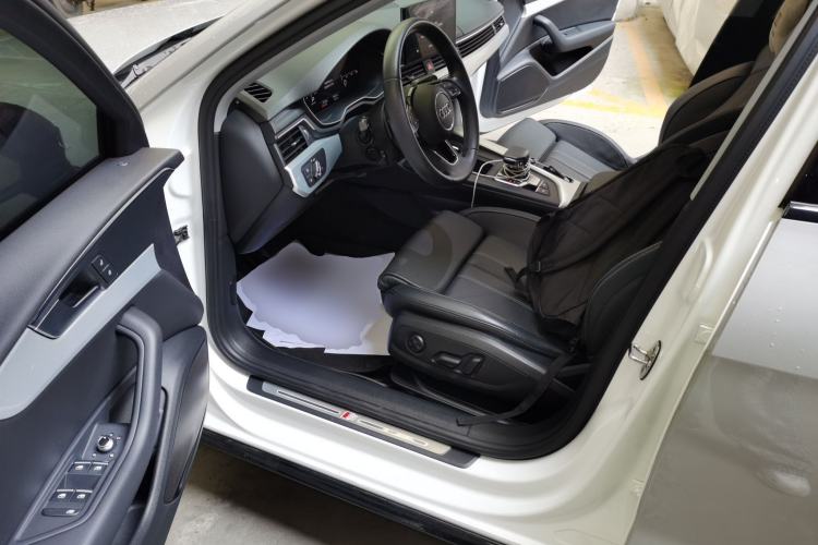 Used Audi A4L 2023 40 TFSI Fashion Dynamic Model Driver Seat