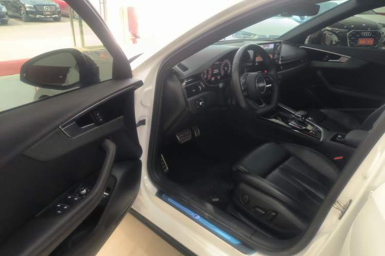 Used Audi A4L 2023 40 TFSI Luxury Dynamic Model Driver Seat