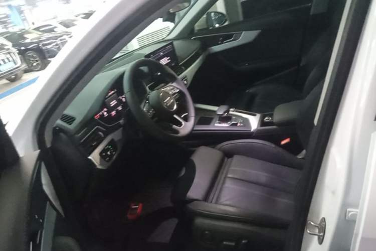 Used Audi A4L 2023 40 TFSI Fashion Dynamic Model Driver Seat