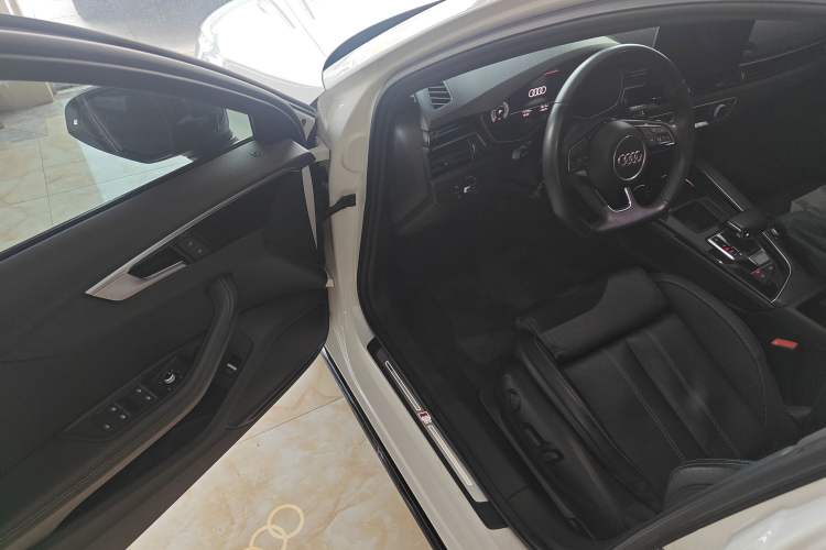 Used Audi A4L 2023 40 TFSI Luxury Dynamic Model Driver Seat