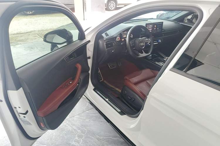 Used Audi A4L 2023 40 TFSI Luxury Dynamic Model Driver Seat