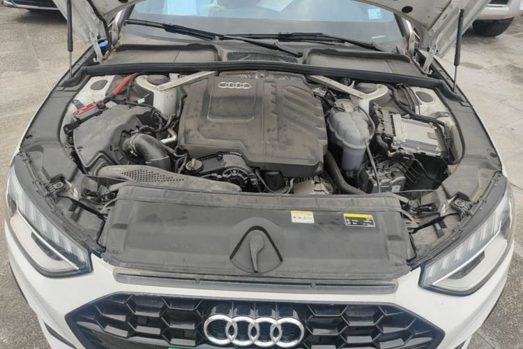 Used Audi A4L 2023 40 TFSI Luxury Dynamic Model Engine Bay