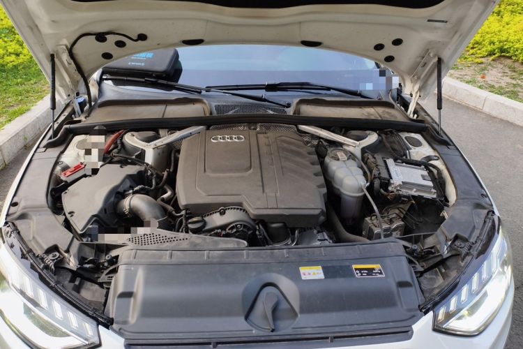 Used Audi A4L 2023 40 TFSI Fashion Dynamic Model Engine Bay