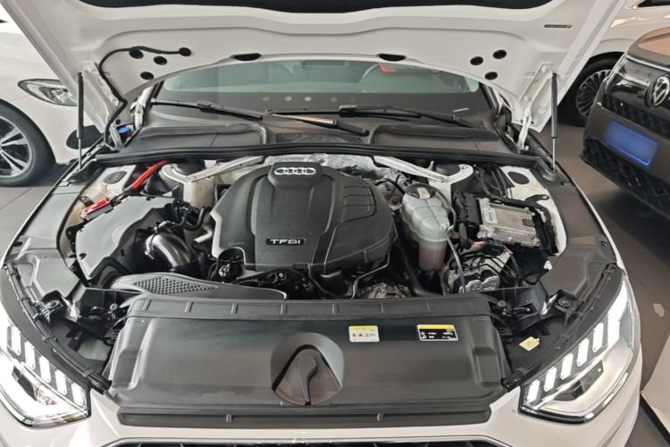 Used Audi A4L 2023 40 TFSI Fashion Dynamic Model Engine Bay