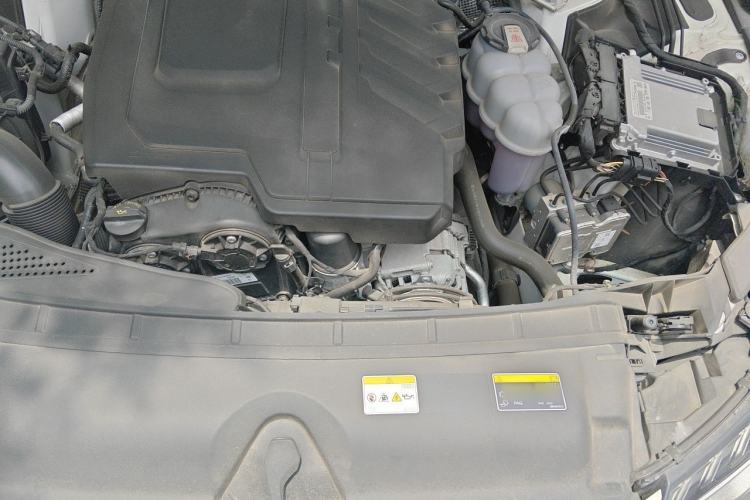 Used Audi A4L 2023 40 TFSI Luxury Dynamic Model Engine Bay