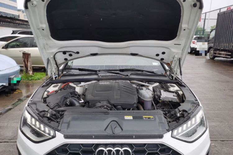 Used Audi A4L 2023 40 TFSI Fashion Dynamic Model Engine Bay
