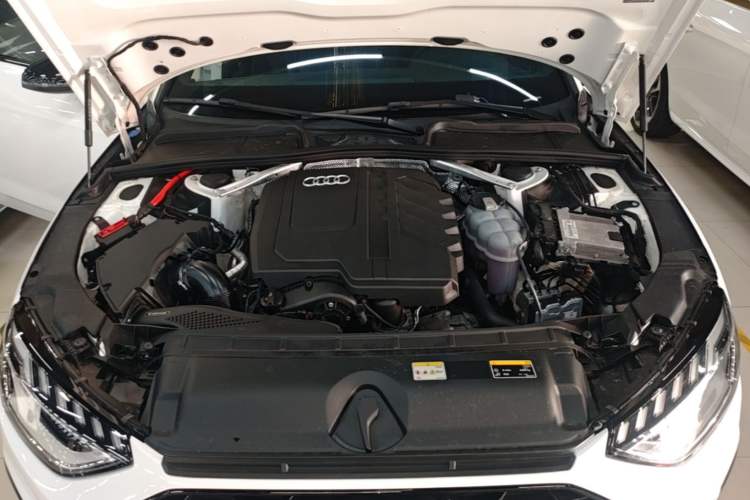 Used Audi A4L 2023 40 TFSI Luxury Dynamic Model Engine Bay