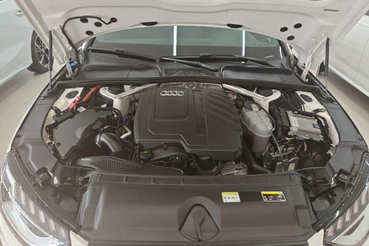 Used Audi A4L 2023 40 TFSI quattro Luxury Dynamic Edition Engine Bay
