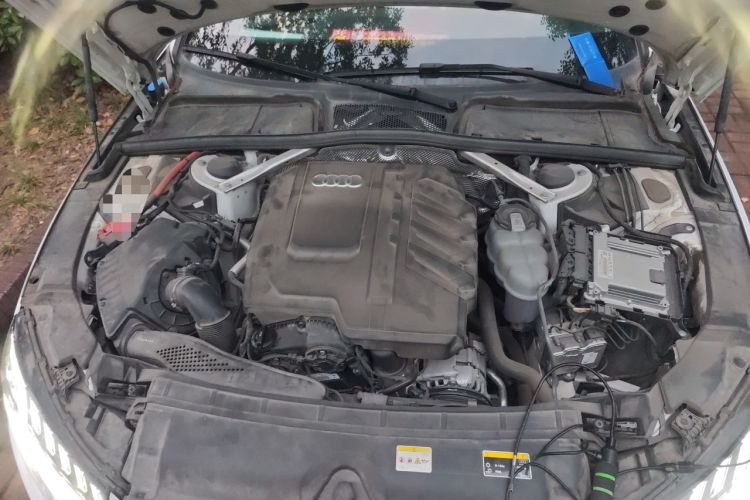 Used Audi A4L 2023 40 TFSI Luxury Dynamic Model Engine Bay