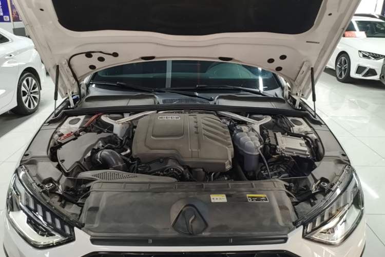 Used Audi A4L 2023 40 TFSI Luxury Dynamic Model Engine Bay
