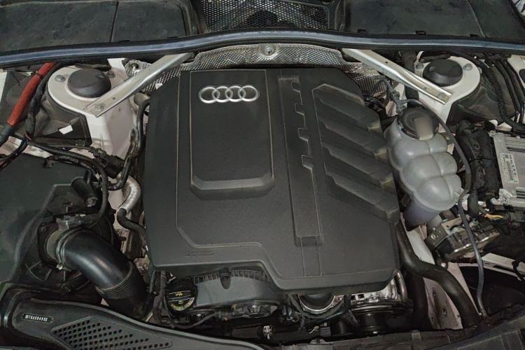 Used Audi A4L 2023 40 TFSI Luxury Dynamic Model Engine Bay