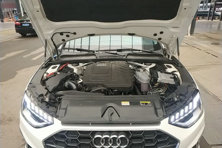 Used Audi A4L 2023 40 TFSI Fashion Dynamic Model Engine Bay